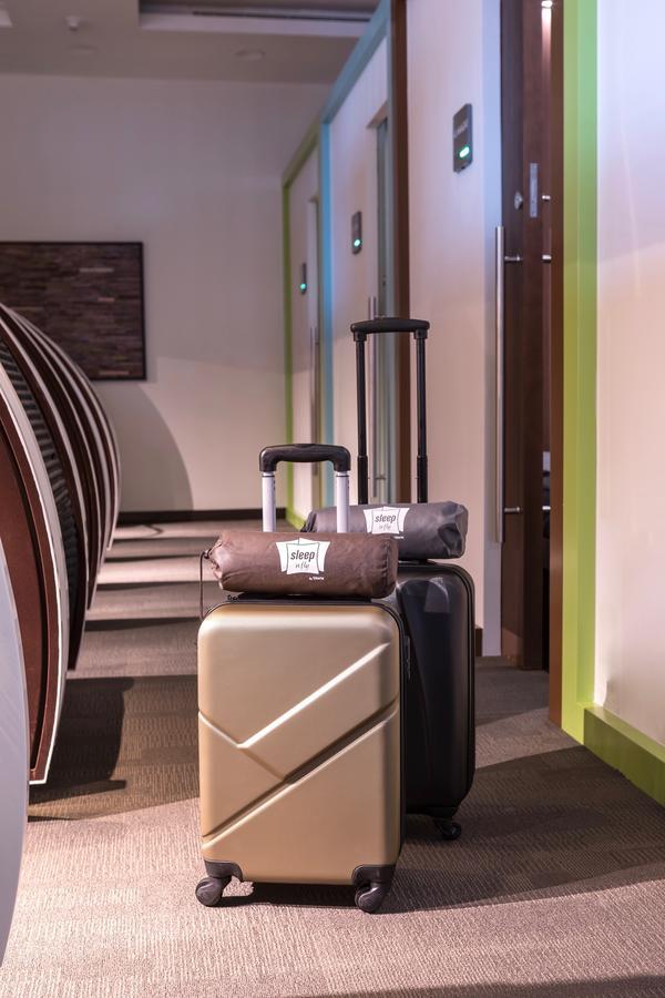 Sleep 'n Fly Sleep Lounge, A-gates Terminal 3 - Transit Only Capsule hotel Dubai